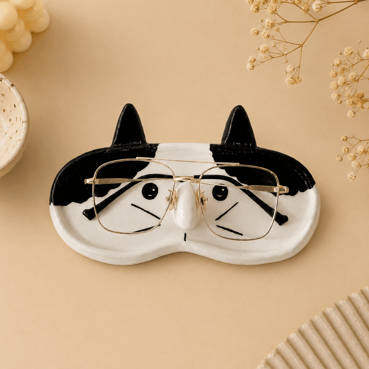 Cute Cat Eyeglasses Holder Stand Ceramic Spectacle Organizer Tray for Reading Glasses Sunglasses Eyewear Storage Display Desk Decor for Office Bedroom Study Table Home Decoration (Set of 1) — view 1 of 8